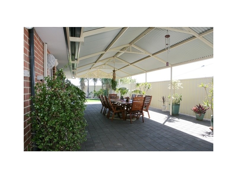 8 Archdale Rise, Wandina WA 6530