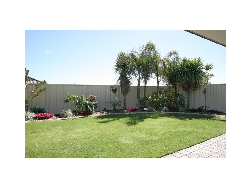 8 Archdale Rise, Wandina WA 6530