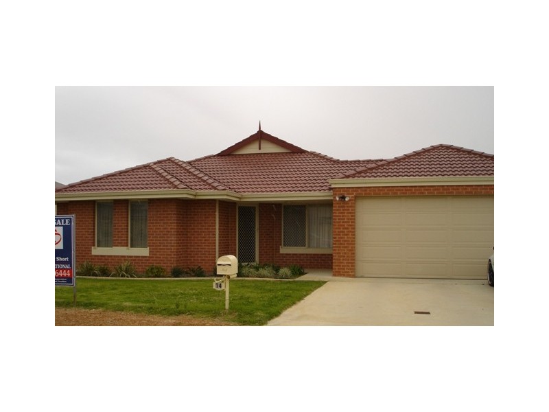 14 Derna Parade, Wandina WA 6530