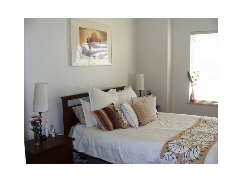 6 Ocean Queen Drive, Wandina WA 6530