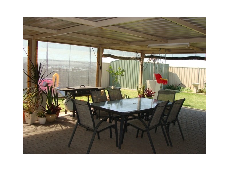 6 Ocean Queen Drive, Wandina WA 6530