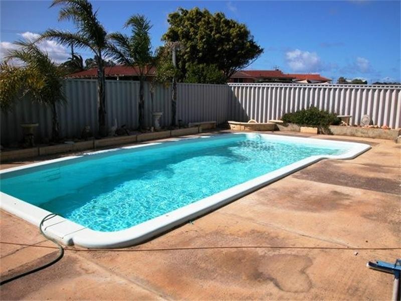 11 Zimmri Street, Rangeway WA 6530