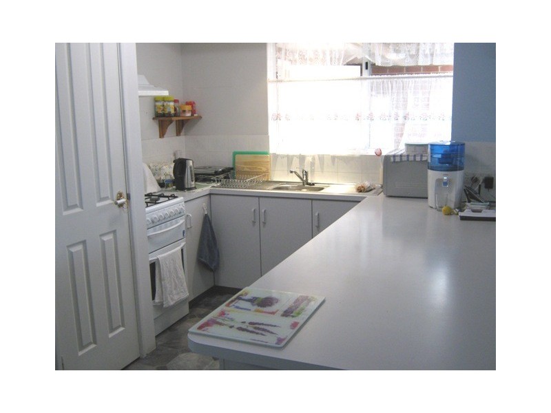 4 Simon Drive, Karloo WA 6530