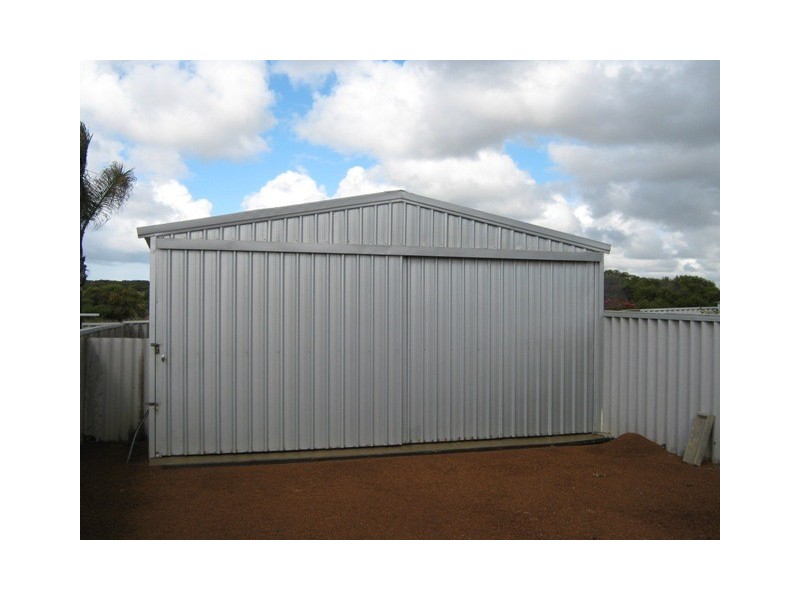 4 Simon Drive, Karloo WA 6530