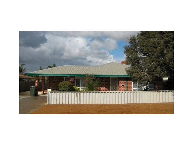 4 Simon Drive, Karloo WA 6530