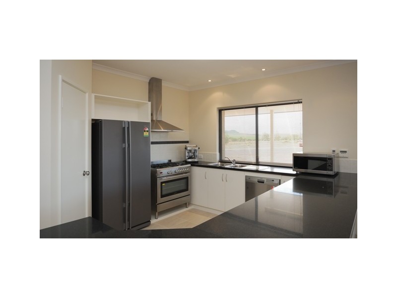 48 Tersonia Way, Strathalbyn WA 6530