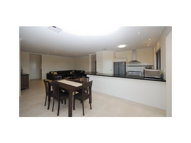 48 Tersonia Way, Strathalbyn WA 6530