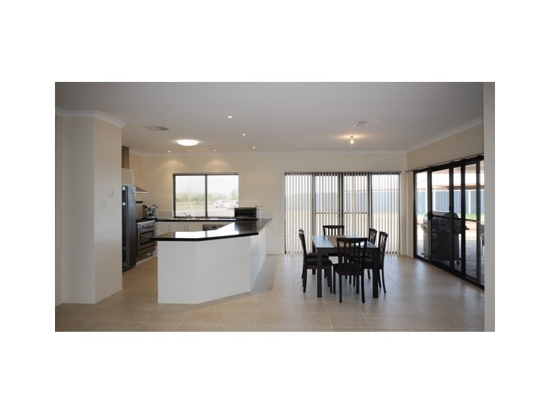 48 Tersonia Way, Strathalbyn WA 6530