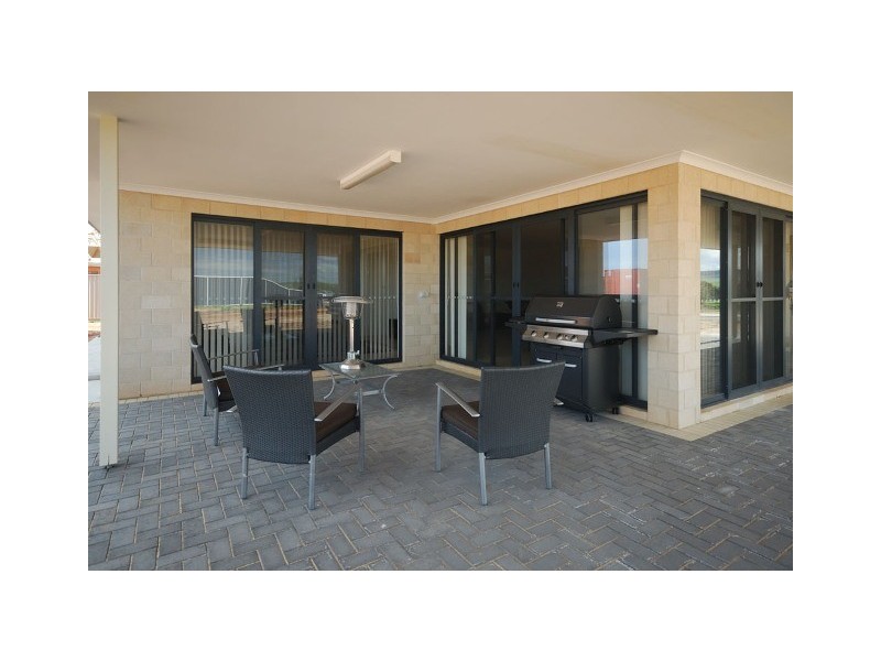 48 Tersonia Way, Strathalbyn WA 6530