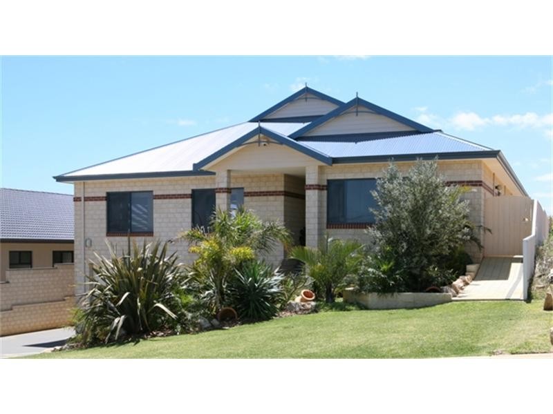 11 Basile Court, Wandina WA 6530