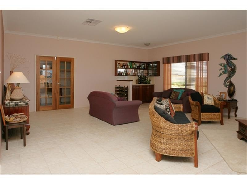 11 Basile Court, Wandina WA 6530