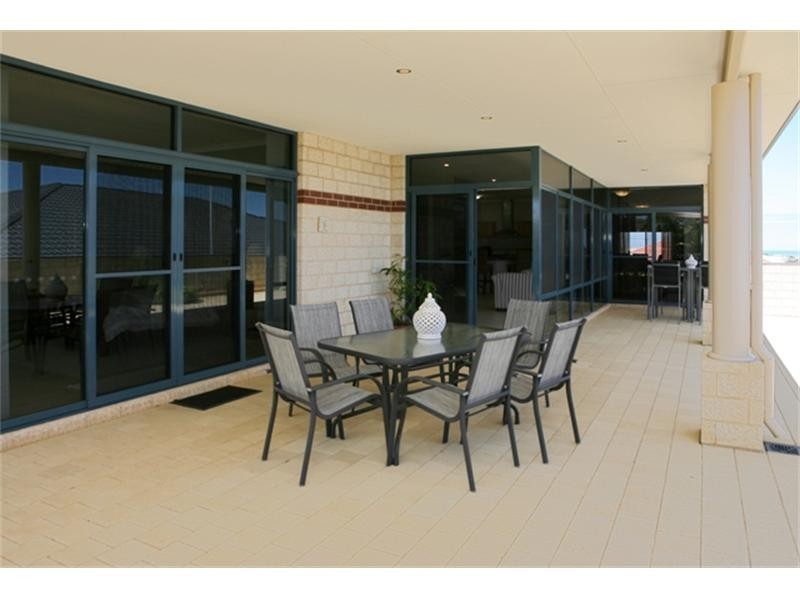 11 Basile Court, Wandina WA 6530