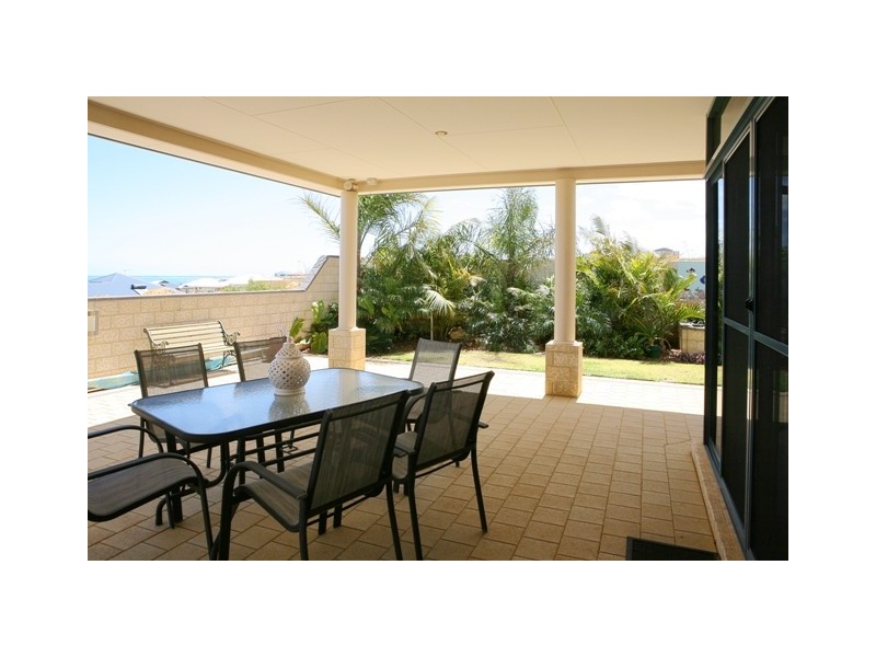 11 Basile Court, Wandina WA 6530