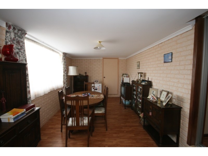 24 Kultown Drive, Waggrakine WA 6530