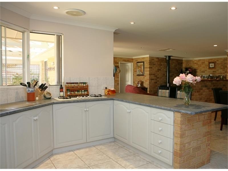 14 Darwinia Close, Strathalbyn WA 6530