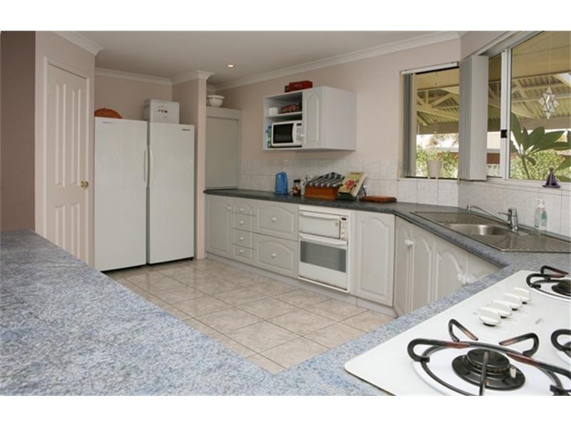 14 Darwinia Close, Strathalbyn WA 6530