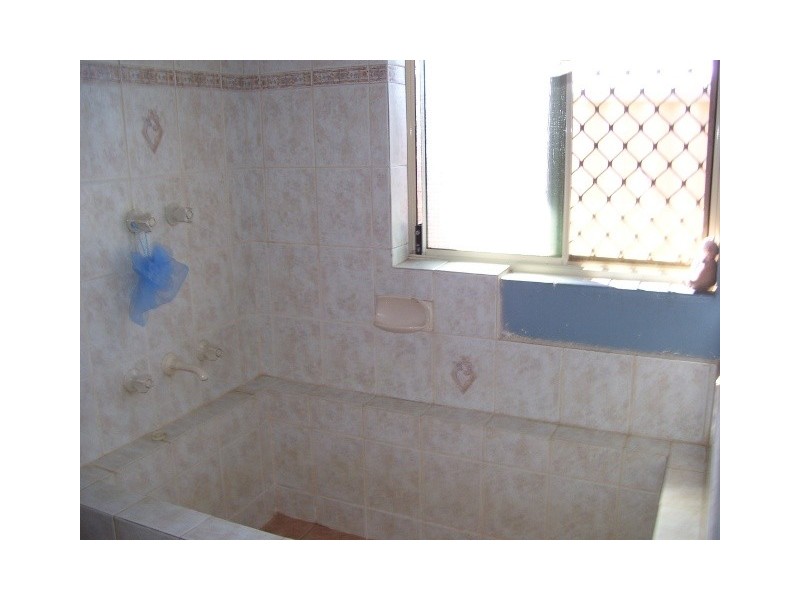 4 Naomi Way, Karloo WA 6530