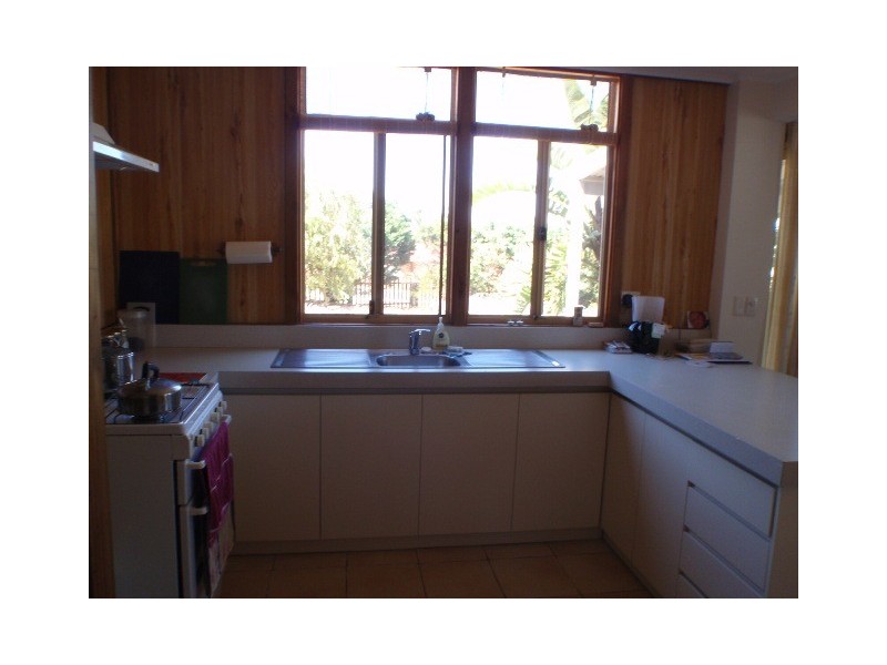 3 Eakins Crescent, Wandina WA 6530