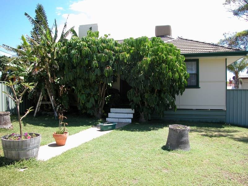 2 CYPRESS STREET, Rangeway WA 6530