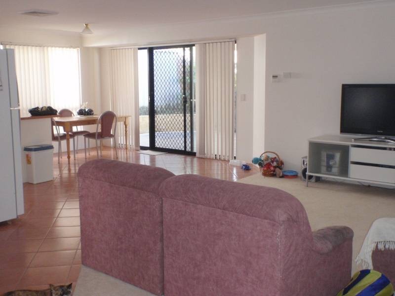 214B FIFTH STREET, Wonthella WA 6530