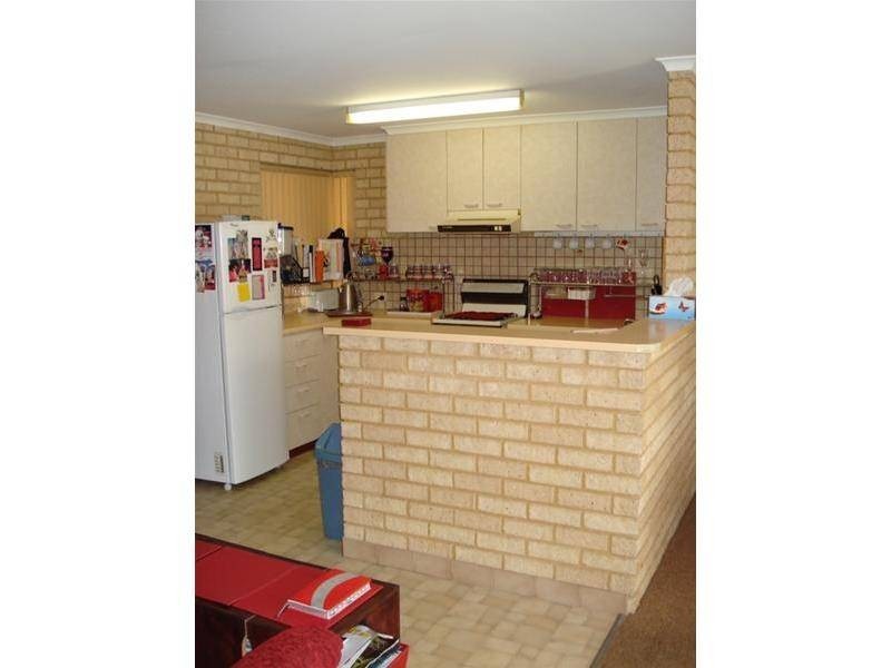 4/39 Assen Street, Utakarra WA 6530
