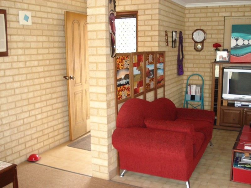 4/39 Assen Street, Utakarra WA 6530