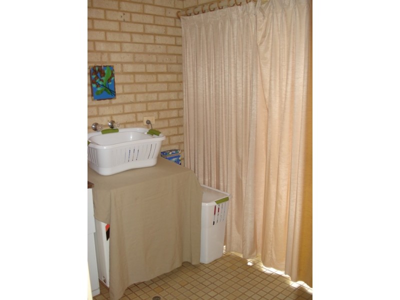 4/39 Assen Street, Utakarra WA 6530