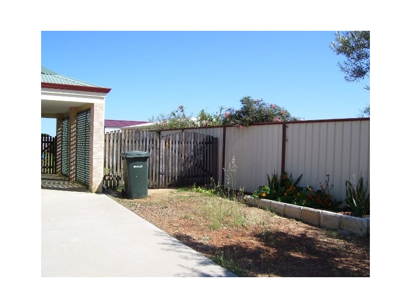 22 Weeloo Street, Waggrakine WA 6530