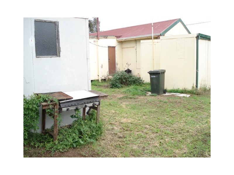 246 Place Road, Wonthella WA 6530