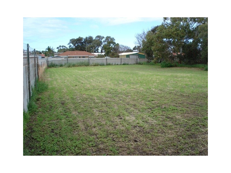 246 Place Road, Wonthella WA 6530