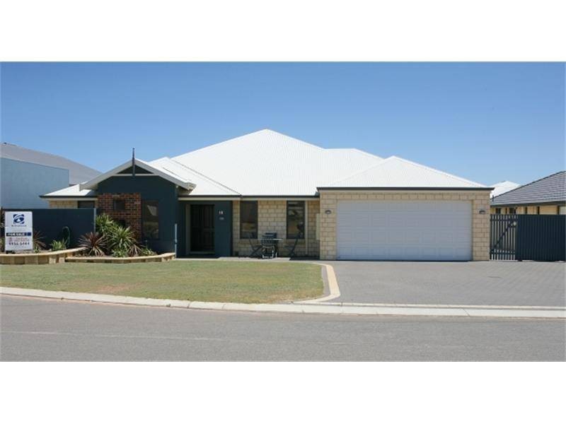18 Dove Place, Wandina WA 6530