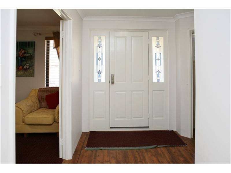 18 Dove Place, Wandina WA 6530