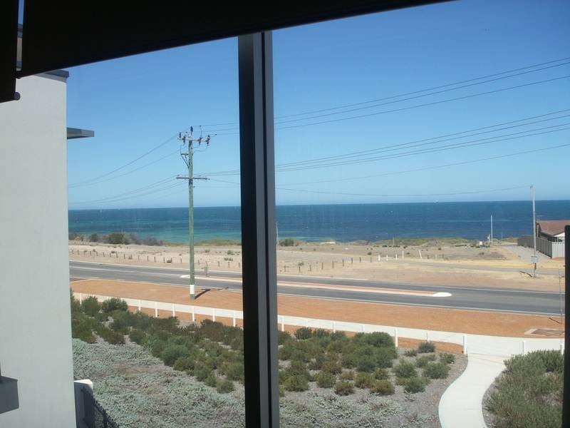 5/296 Chapman Road, Bluff Point WA 6530