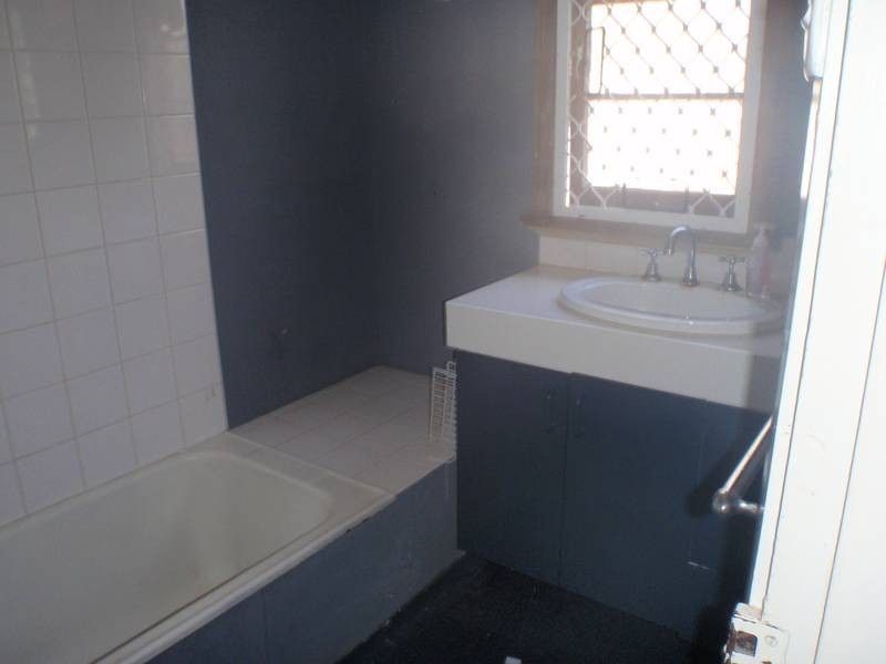 23 Dampier Street, Beachlands WA 6530