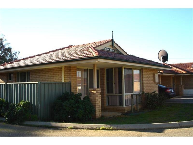 1/1 Levett Road, Walkaway WA 6528