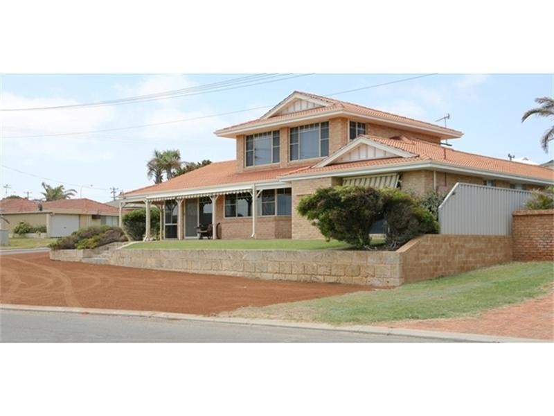 11 Blackburn Crescent, Tarcoola Beach WA 6530