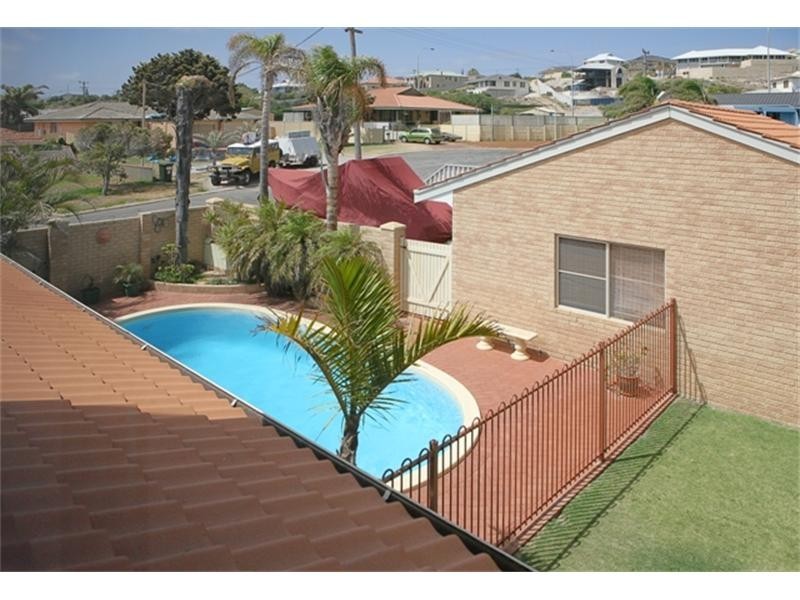 11 Blackburn Crescent, Tarcoola Beach WA 6530