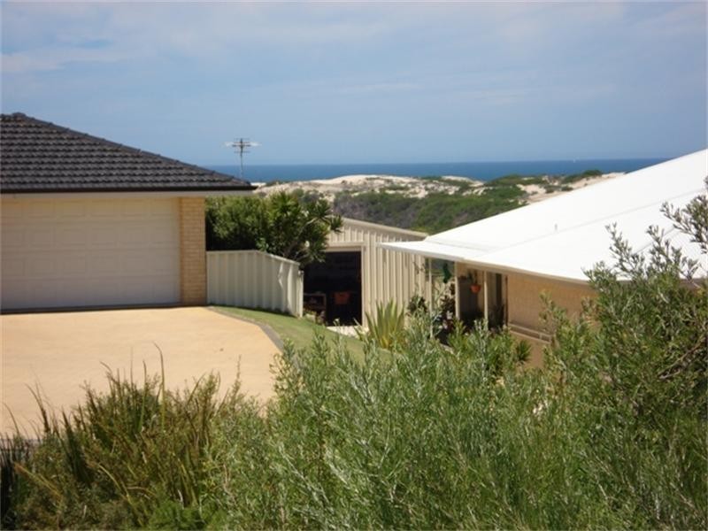 61 Bellimos Drive, Wandina WA 6530