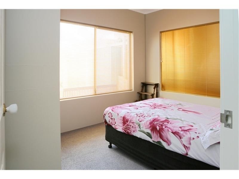 5 Bellimos Drive, Wandina WA 6530