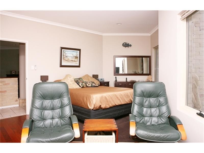 5 Bellimos Drive, Wandina WA 6530