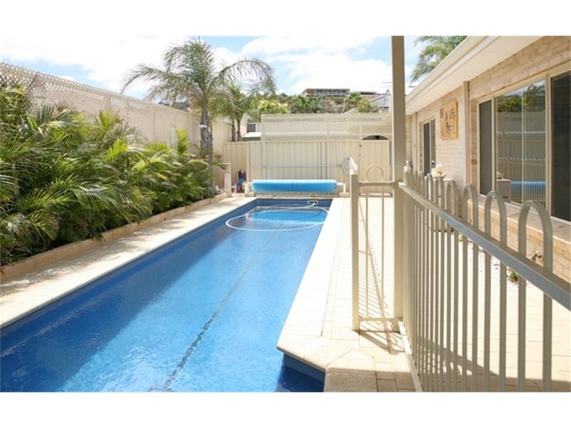 5 Bellimos Drive, Wandina WA 6530