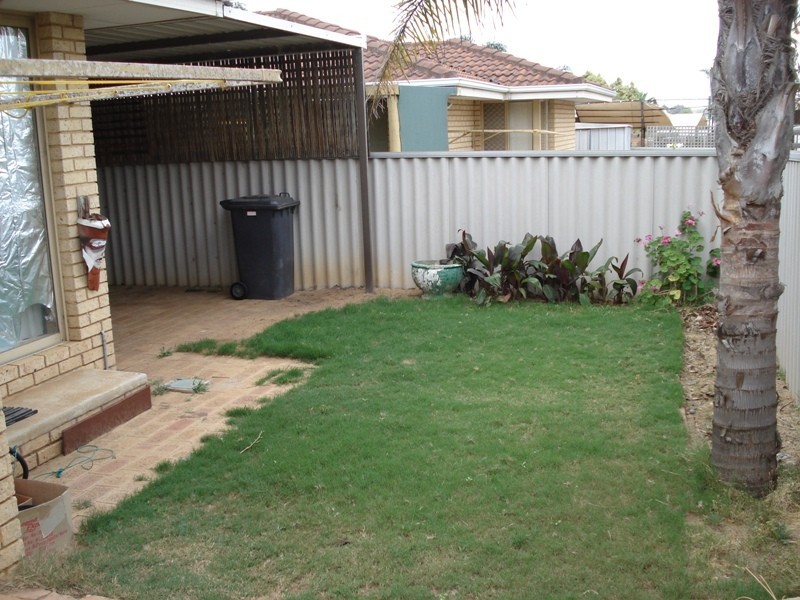 4/39 Assen Street, Utakarra WA 6530