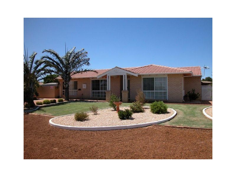 7 Mugana Crescent, Waggrakine WA 6530