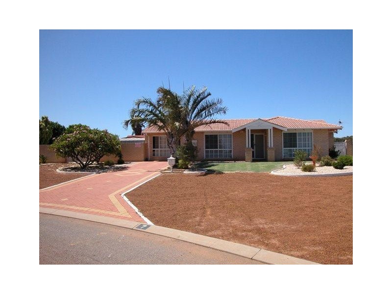 7 Mugana Crescent, Waggrakine WA 6530