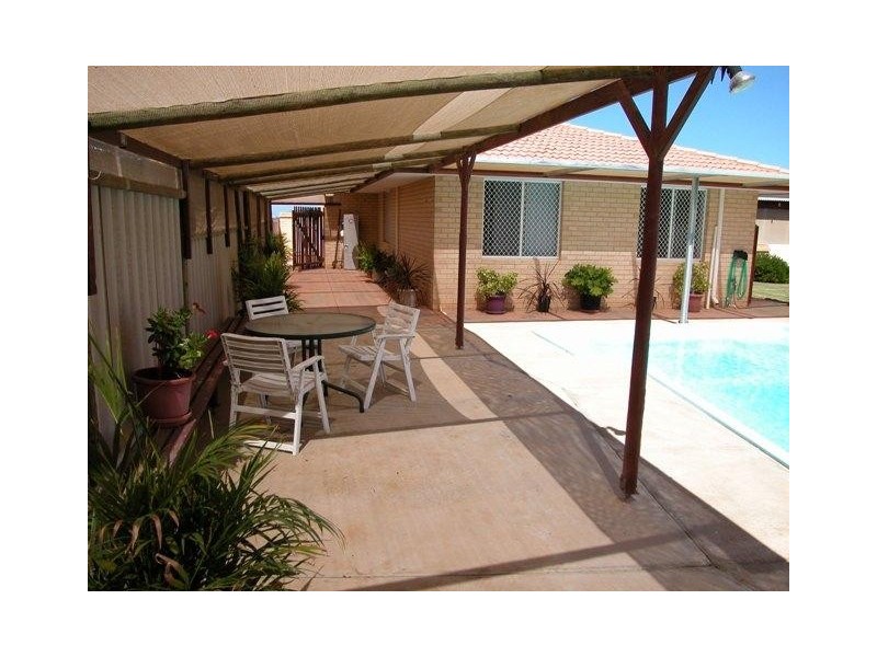 7 Mugana Crescent, Waggrakine WA 6530