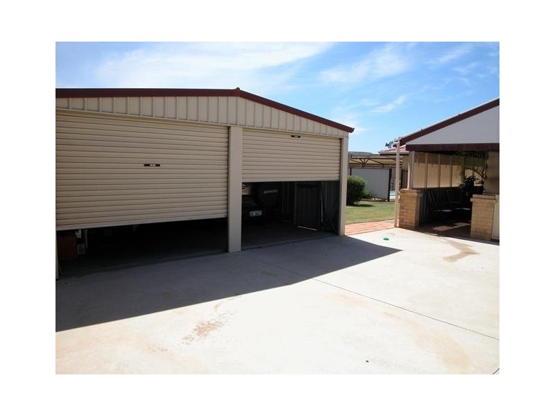 7 Mugana Crescent, Waggrakine WA 6530