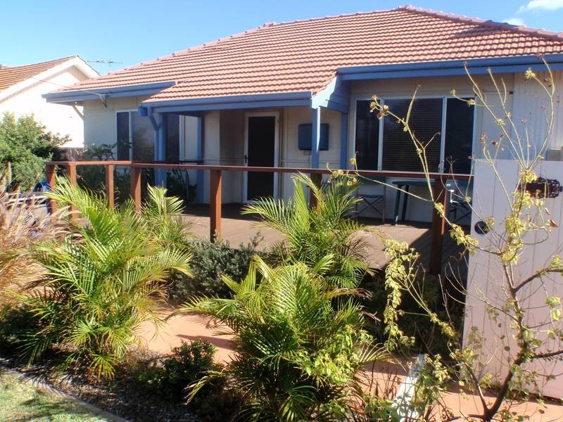 39 Whitfield Street, Beachlands WA 6530