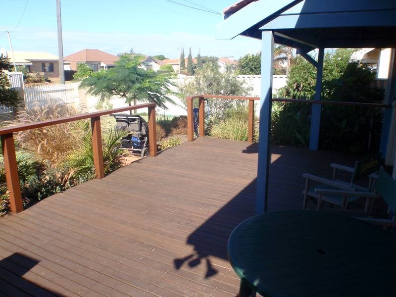 39 Whitfield Street, Beachlands WA 6530