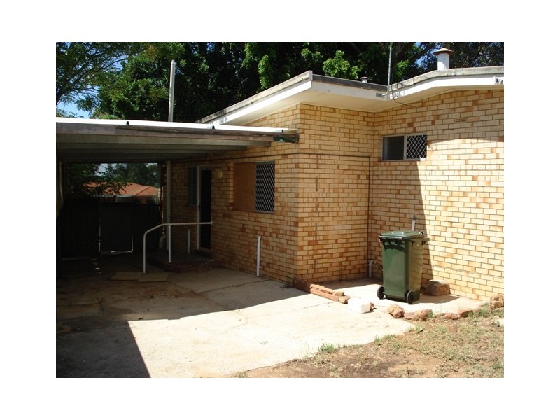 70 Kenny Crescent, Rangeway WA 6530
