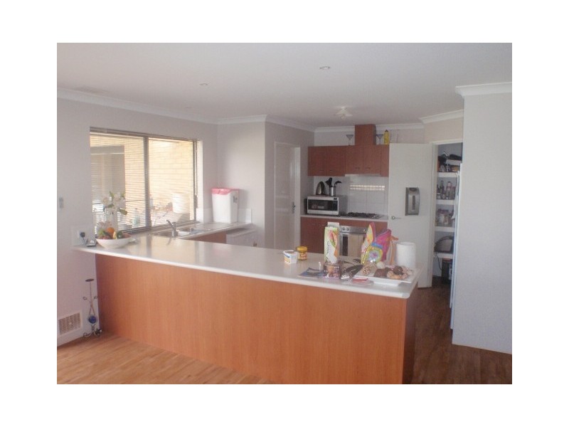 5 Fleetwing Drive, Wandina WA 6530